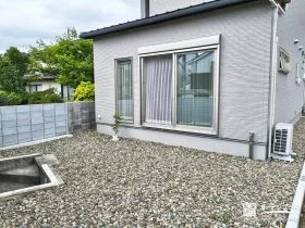 雑草対策も万全の手間いらずなお庭[施工後]