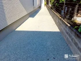 雑草対策でお手入れしやすい犬走り[施工後]