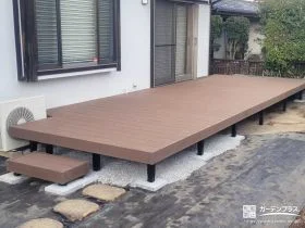 広々としたウッドデッキでくつろぎのお庭空間を叶える工事