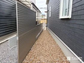 視線をしっかりカットする目隠しフェンス[施工後]