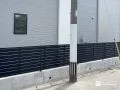 プライバシーを守るモダンな目隠しフェンス