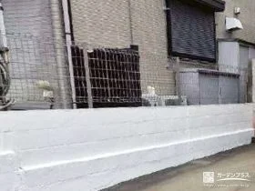 圧迫感を与えないメッシュフェンスの敷地境界[施工後]