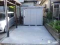 お車のお手入れ用品等の収納に便利な物置
