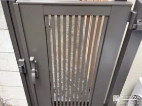 出入りしやすく防犯面にも配慮したシンプルな片開き門扉[施工後]
