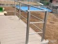 フェンスで安心感をプラスしたウッドデッキ