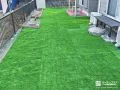 一年中鮮やかな緑を楽しめて雑草のお手入れも軽減する人工芝工事