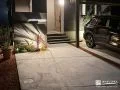 照明で夜の表情も楽しめる新築外構