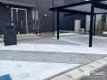 斜めのラインがスタイリッシュな玄関まわり