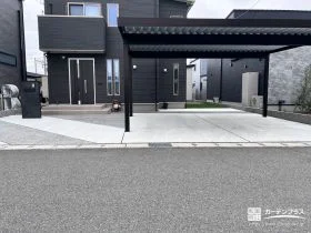 斜めアプローチが映えるモダンな新築外構