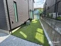 ご家族で楽しめる人工芝のお庭