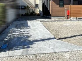 土間コンクリートでお車の出入りをスムーズに[施工後]
