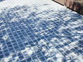 グレーのピンコロ石が織りなす表情豊かな石畳のお庭づくり工事