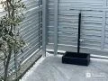 ブラックカラーで空間を引き締める立水栓