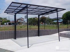 日常の使いやすさと天候への備えを両立したカーポート[施工後]