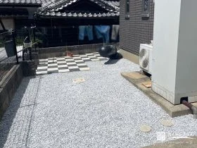 砂利ですっきり整えた雑草対策のお庭[施工後]
