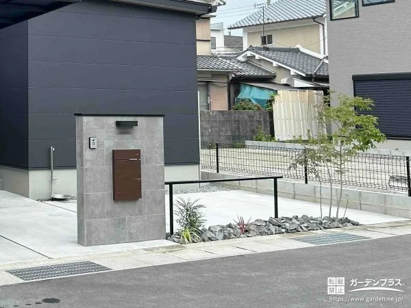 開放感を保ちながら敷地をすっきり区切る境界フェンス設置工事