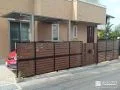 木目調フェンスで道路からの視線を遮るプライベートな外構工事