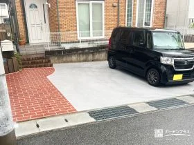 タイルの剥がれを解消した使いやすい駐車スペース[施工後]