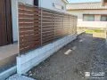 木目調のフェンスで目隠しを叶えるすっきり快適な外構工事