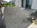 砂利敷きですっきり清潔に整えるローメンテナンスなお庭工事