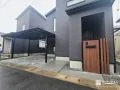 木目調の門柱が主役となるモダンな新築外構