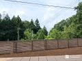 木目調フェンスで自然豊かな景色に馴染む目隠しフェンス設置工事