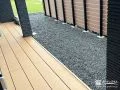 過ごす場所と管理する場所を分けたお庭
