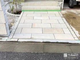 石の美しさで彩るアプローチ[施工後]