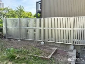 高尺フェンスでプライバシーを確保[施工後]
