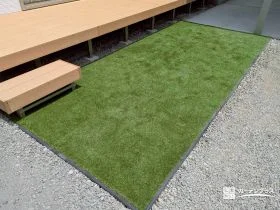 お子様がのびのび遊べる人工芝のお庭[施工後]
