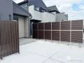 気になる視線をおしゃれに遮る目隠しフェンス