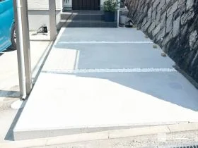 歩きやすいコンクリートのアプローチ[施工後]