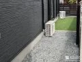 お庭と犬走りに雑草対策