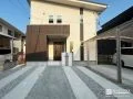 駐車スペースを広々使えるオープン外構へ一新したリフォーム工事