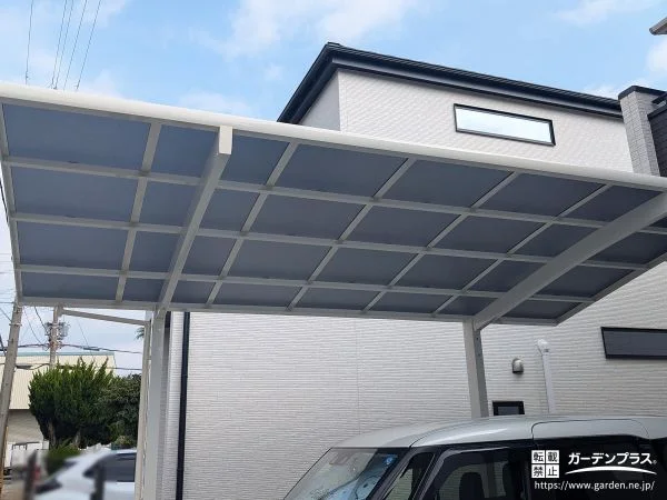 愛車とバルコニーを屋根で守り天候に左右されにくく整えた工事