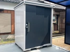 駐車スペースを有効活用した物置[施工後]