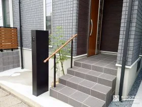 安全性と建物との調和に配慮した玄関まわり[施工後]