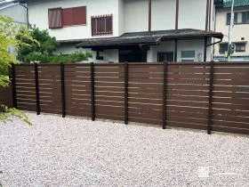 劣化した目隠しフェンスを一新したお庭[施工後]