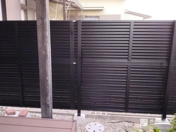 外からの視線を遮ってお庭時間が快適になる目隠しフェンス工事