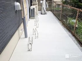 家族の自転車の出し入れがしやすい駐輪スペース[施工後]