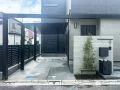 直線を意識してデザインした駐車スペース