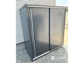 屋外用品をまとめて収納できる物置[施工後]