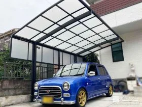 横からの雨風をガードして愛車を守りやすくするオプション工事