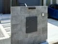 石調タイルの造作門柱