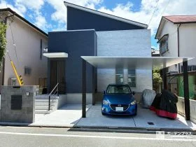 建物と外構のデザインに共通点を持たせたモダンな新築外構