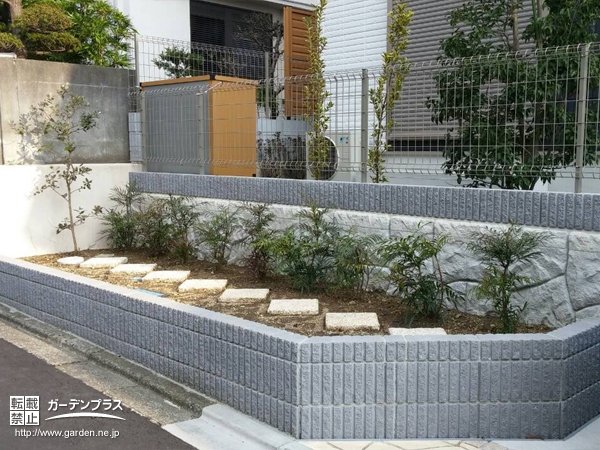 外構施工例一覧 敷石 50万円まで 外構工事のガーデンプラス