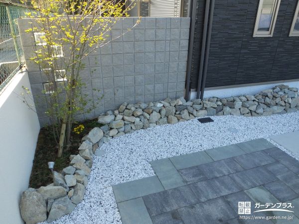 美濃石 石畳 駐車場 石 砂利 庭 アプローチ