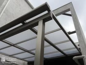 フラットなテラス屋根を設置