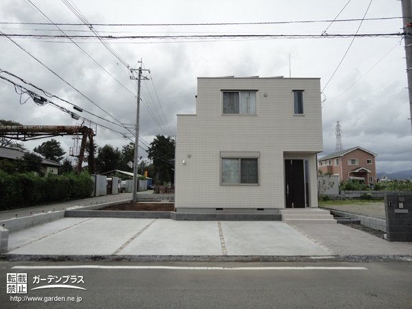 新築外構工事一式 駐車スペース アプローチまわり 他 No 0472 駐車スペースの施工例 外構工事のガーデンプラス 新築外構工事一式 駐車スペース アプローチまわり 他 No 0472 駐車スペースの施工例 外構工事のガーデンプラス