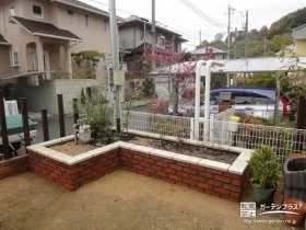 四季折々の植栽を楽しむレンガ花壇造作工事